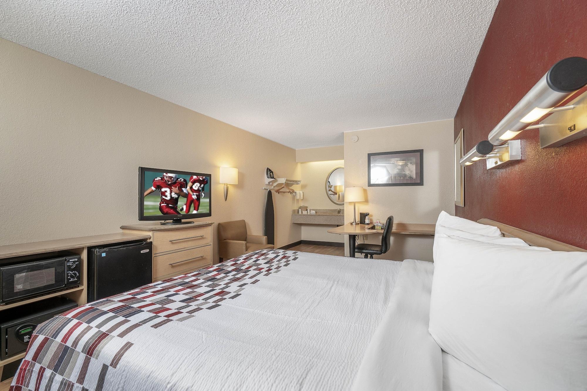 Red Roof Inn Philadelphia - Oxford Valley Лангхорн Экстерьер фото