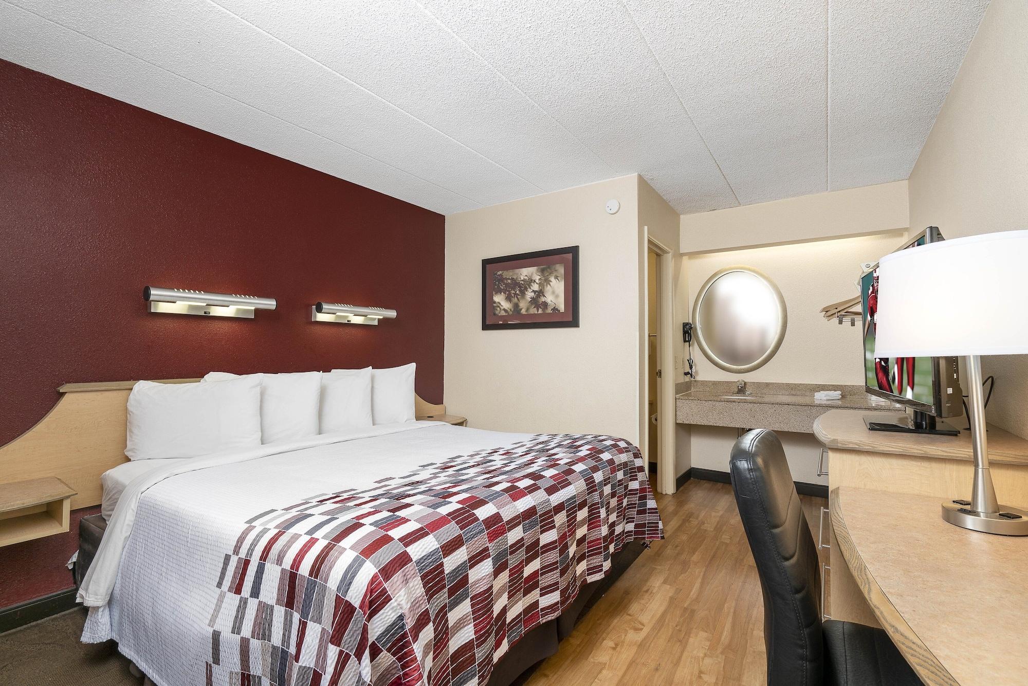 Red Roof Inn Philadelphia - Oxford Valley Лангхорн Экстерьер фото