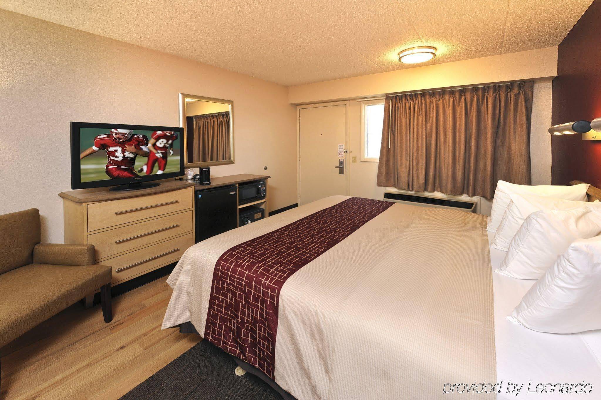 Red Roof Inn Philadelphia - Oxford Valley Лангхорн Экстерьер фото